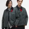 Ο Paul Smith αγαπάει το κηρωμένο μπουφάν Barbour Transport Ο Paul Smith αγαπάει το κηρωμένο μπουφάν Barbour Transport