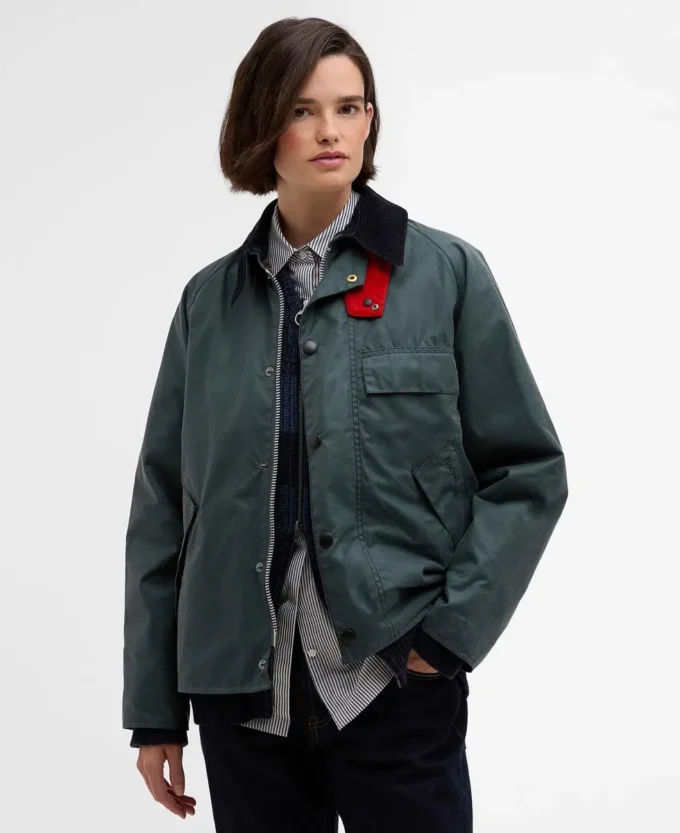 Ο Paul Smith αγαπάει το κηρωμένο μπουφάν Barbour Transport Ο Paul Smith αγαπάει το κηρωμένο μπουφάν Barbour Transport