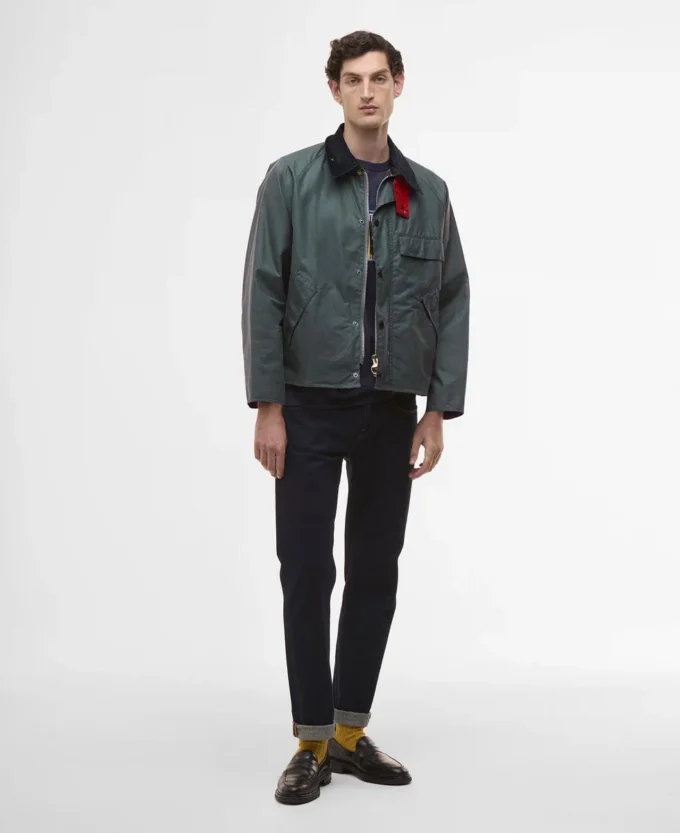 Ο Paul Smith αγαπάει το κηρωμένο μπουφάν Barbour Transport Ο Paul Smith αγαπάει το κηρωμένο μπουφάν Barbour Transport