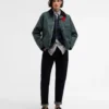 Ο Paul Smith αγαπάει το κηρωμένο μπουφάν Barbour Transport Ο Paul Smith αγαπάει το κηρωμένο μπουφάν Barbour Transport