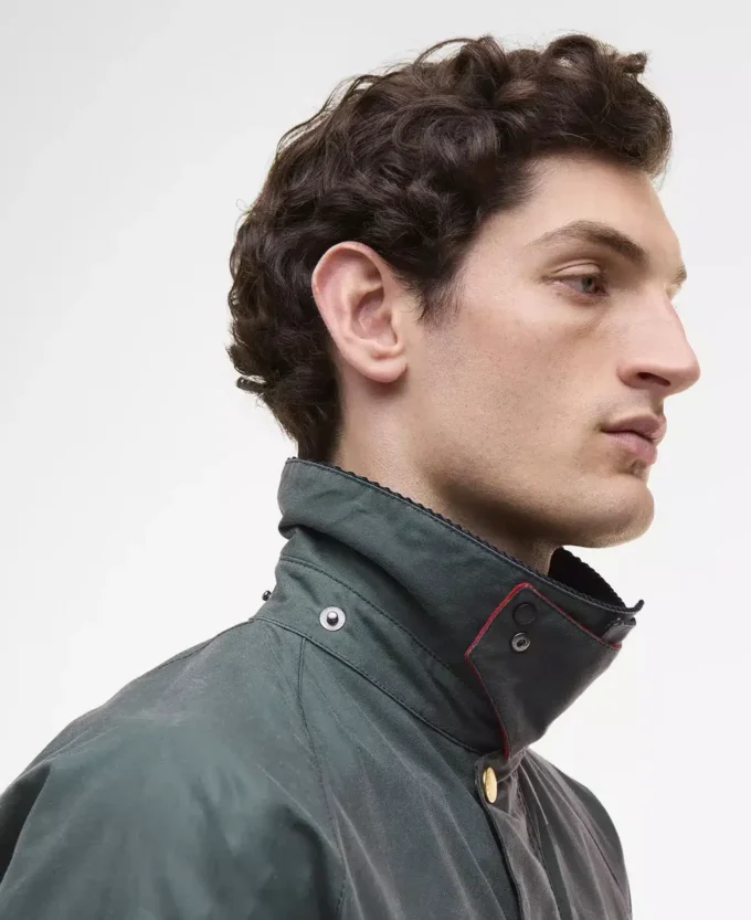 Ο Paul Smith αγαπάει το κηρωμένο μπουφάν Barbour Transport Ο Paul Smith αγαπάει το κηρωμένο μπουφάν Barbour Transport
