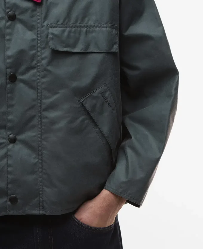 Ο Paul Smith αγαπάει το κηρωμένο μπουφάν Barbour Transport Ο Paul Smith αγαπάει το κηρωμένο μπουφάν Barbour Transport